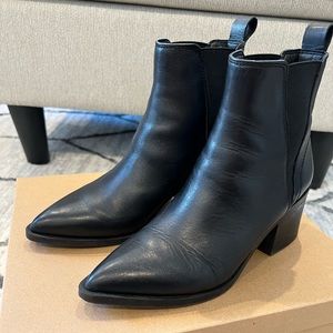 Steve Madden Black Chelsea Boot